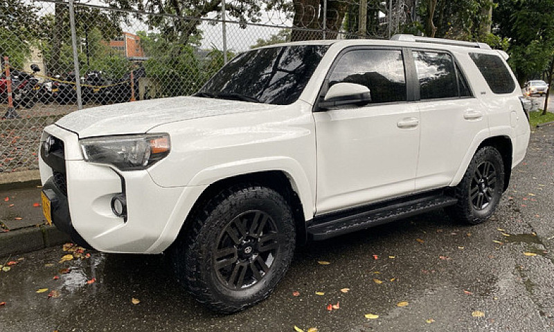 Toyota 4Runner 4.0 S...