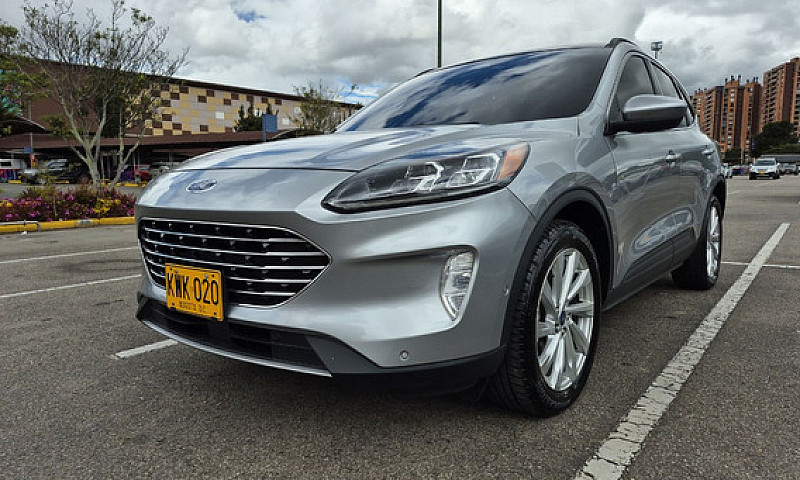 Ford Escape Titanium...