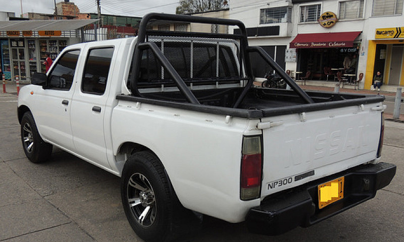 Nissan Np300 Frontie...