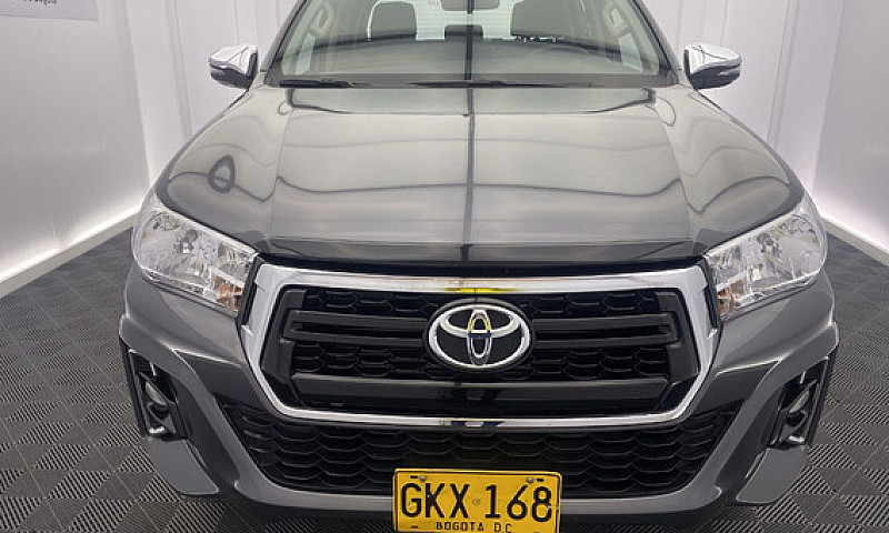 Toyota Hilux 2.4L...