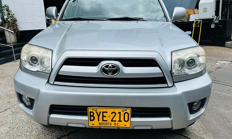 Toyota 4 Runner Acti...