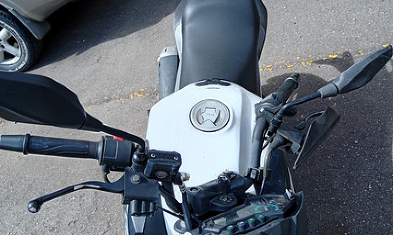 Se Vende Moto Akt Cr...