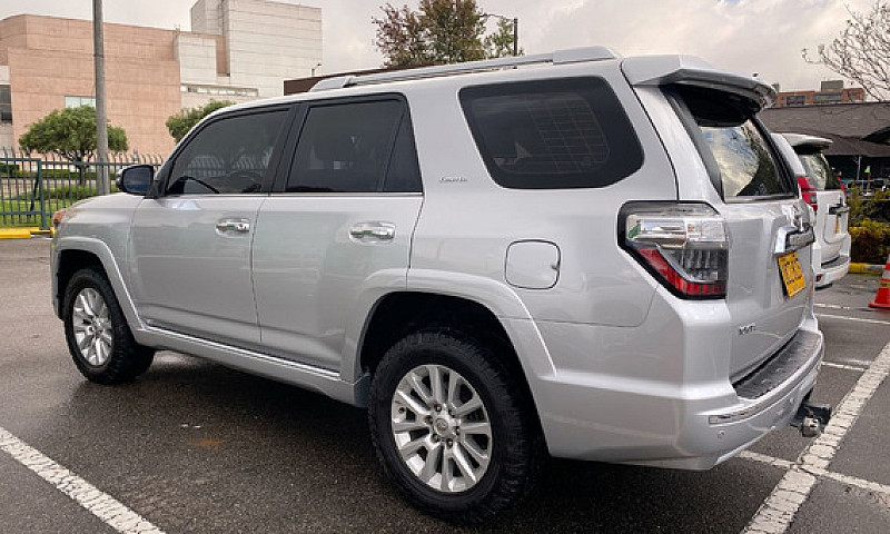 Toyota 4Runner 4.0 L...