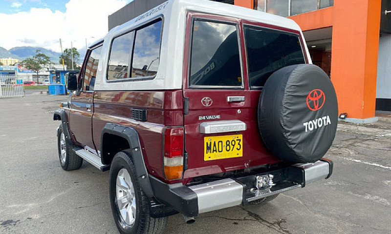 Toyota Land Cruiser ...