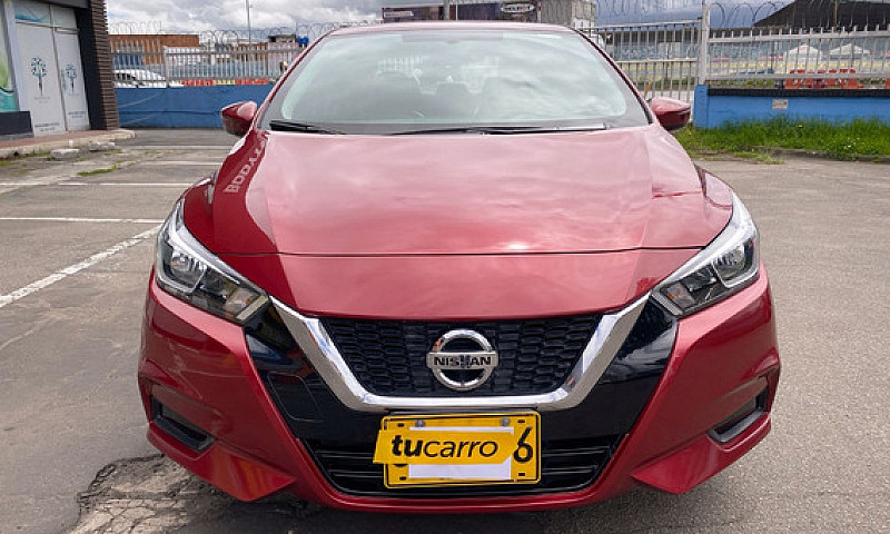 Nissan Versa 1.6 Adv...