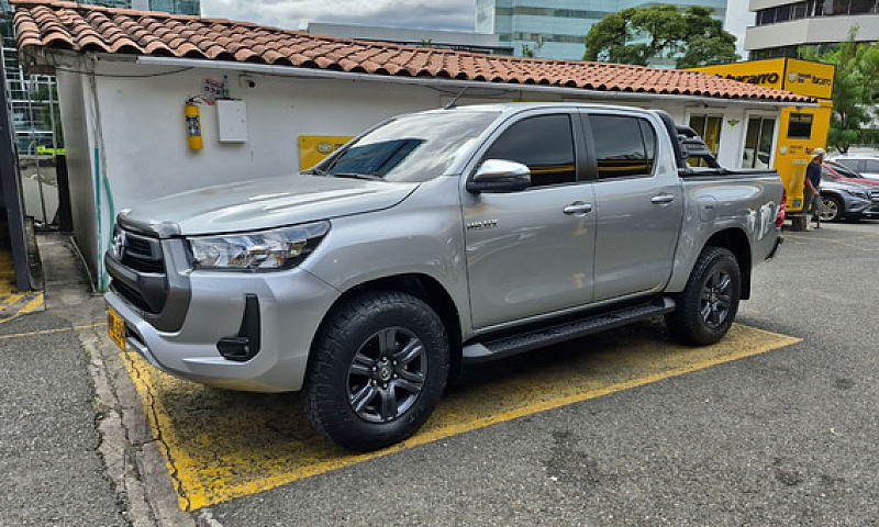 Toyota Hilux 2.4 Sr ...