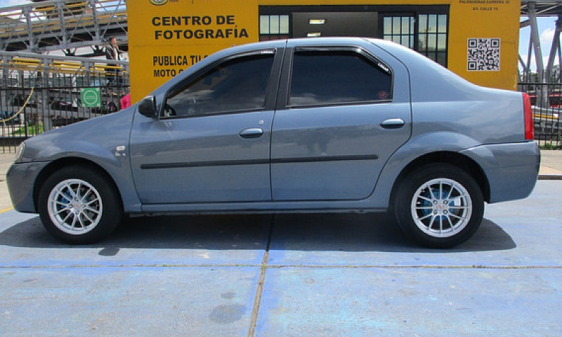 Renault Logan Famili...