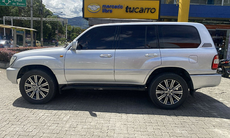 Toyota Land Cruiser ...