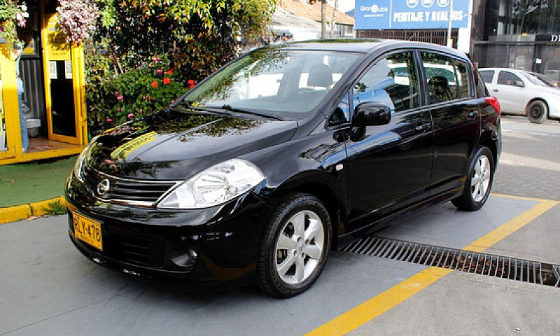 Nissan Tiida 1.8 Hat...