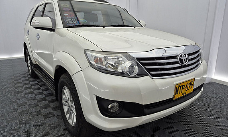 Toyota Fortuner 2.7L...
