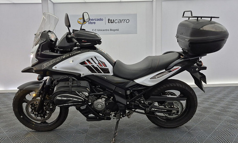 Suzuki V-Strom Dl650...