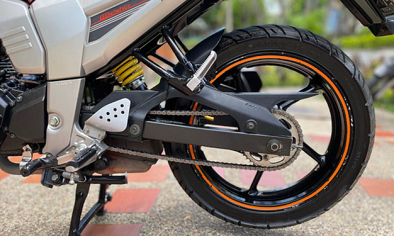 Moto Fz16 Yamaha...