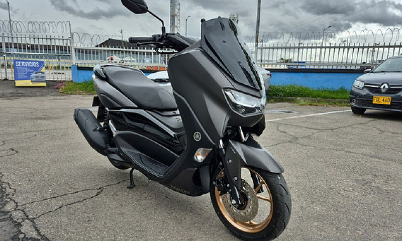 Yamaha Nmax Connecte...