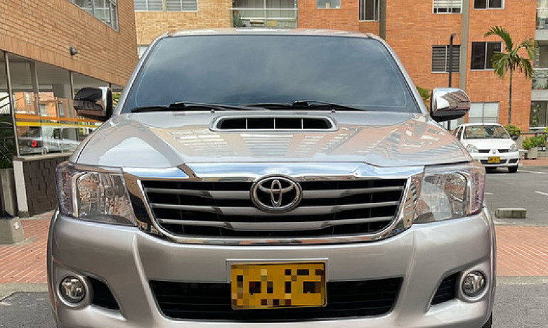 Toyota Hilux 3.0 Srv...