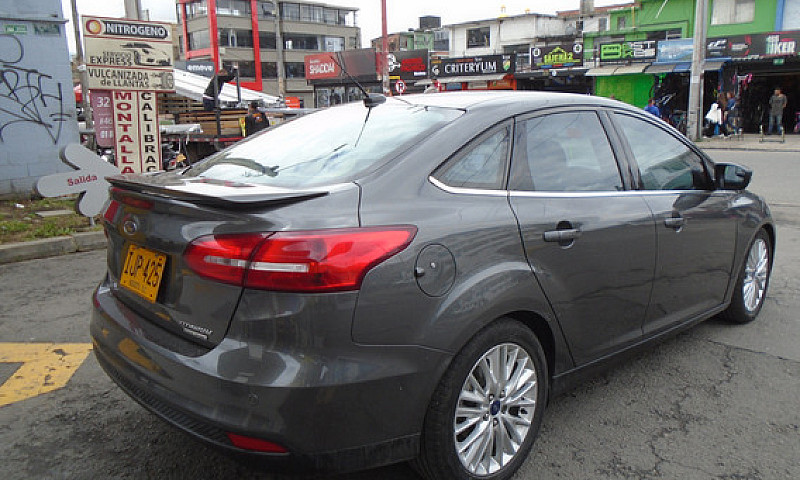 Ford Focus 2.0 Titan...