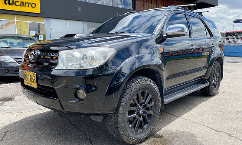 Toyota Fortuner 3.0 ...