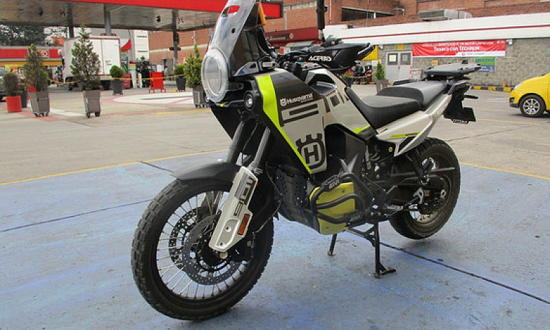 Moto Husqvarna Norde...