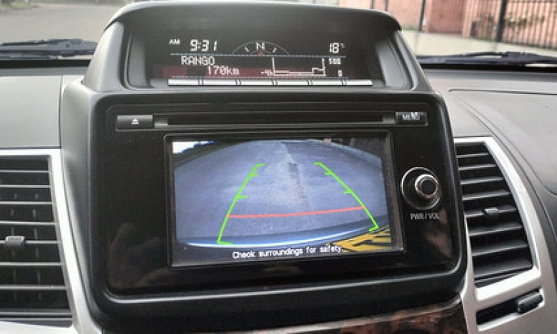 Mitsubishi Nativa 3....
