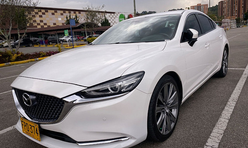 Mazda 6 2.5 Signatur...