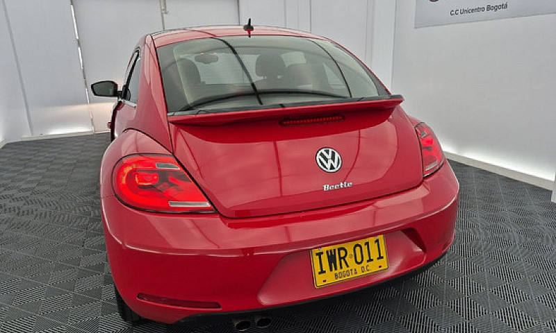 Volkswagen New Beetl...