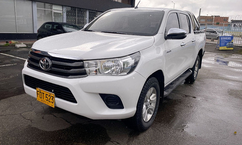 Toyota Hilux 2.4 4X4...