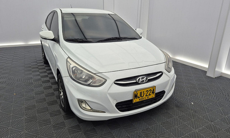Hyundai Accent 1.6 P...