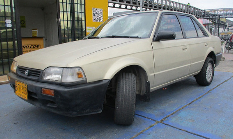 Mazda 323 1.3 Ns 4 P...