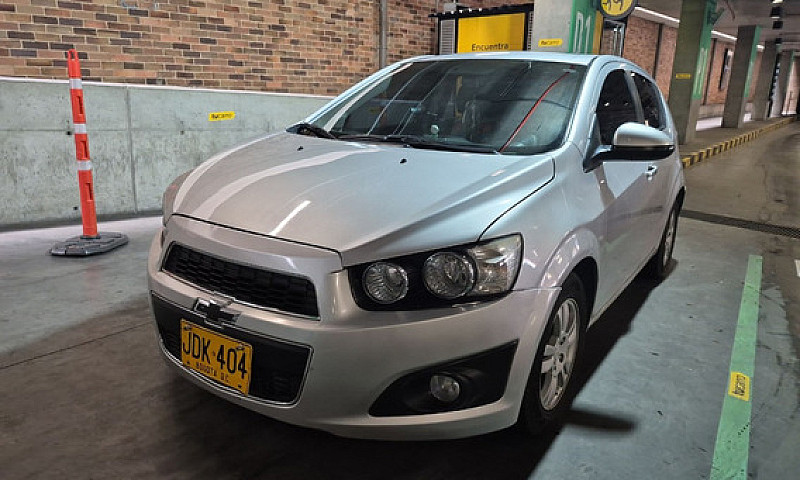 Chevrolet Sonic 1.6 ...