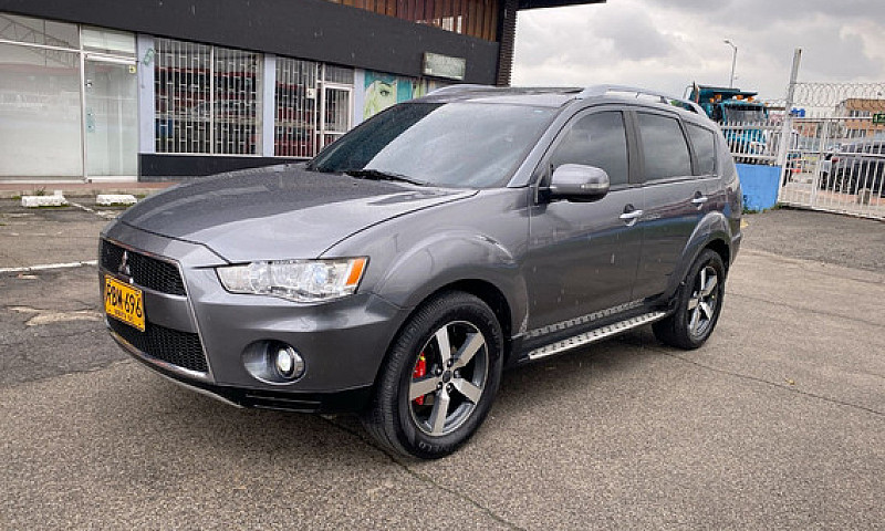 Mitsubishi Outlander...
