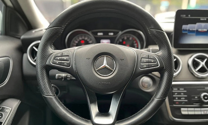 Mercedes-Benz Clase ...