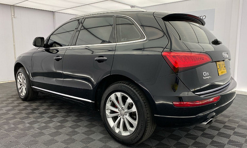 Audi Q5 2.0 Tfsi S-T...
