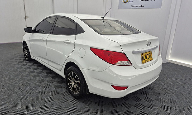 Hyundai Accent 1.6 P...