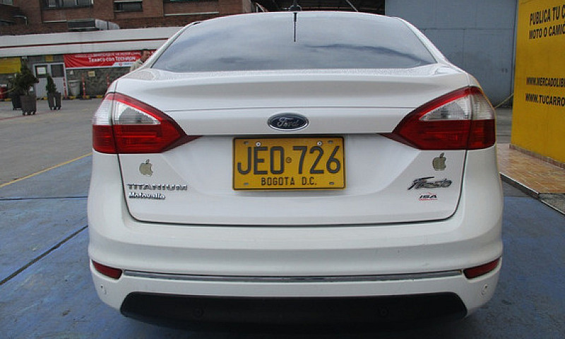 Ford Fiesta Titanium...