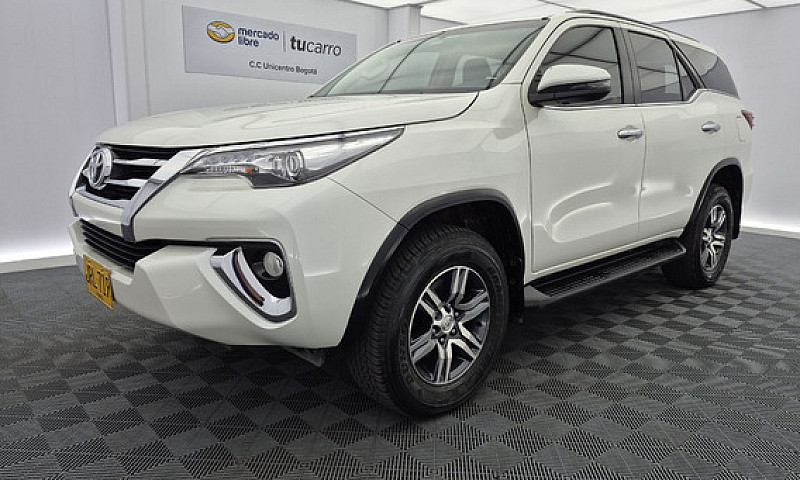 Toyota Fortuner 2.7L...