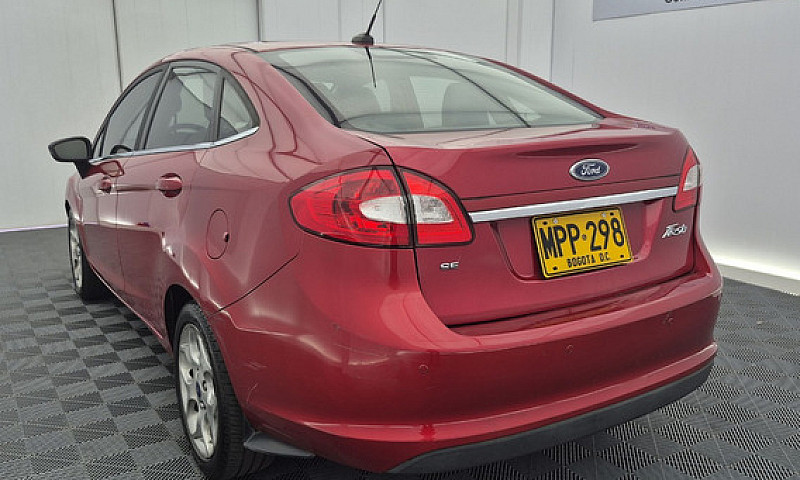 Ford Fiesta 1.6 At 2...