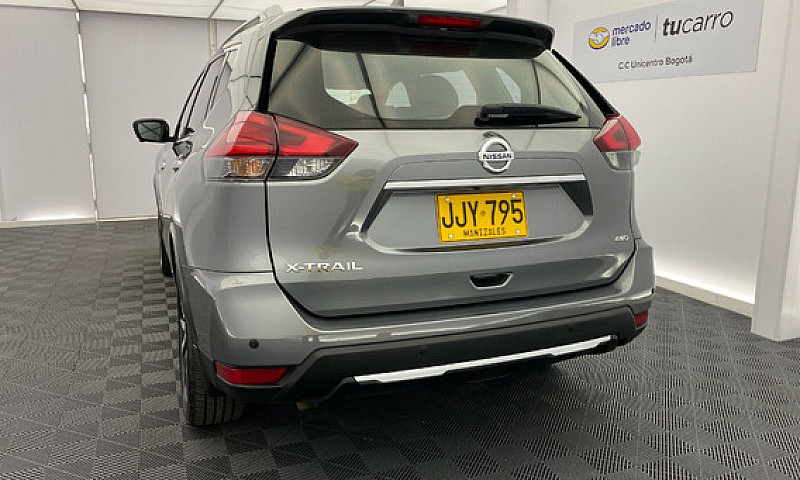 Nissan X-Trail 2.5 E...