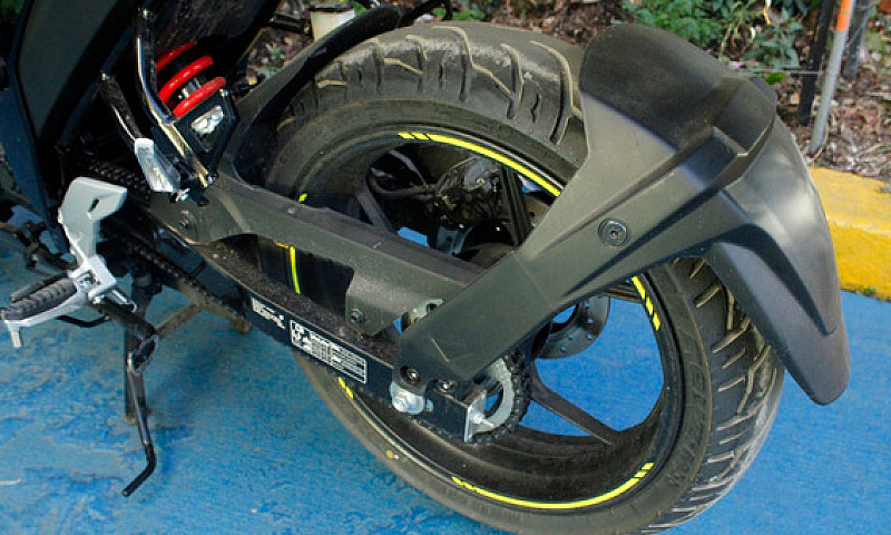Suzuki Gixxer Sf 150...
