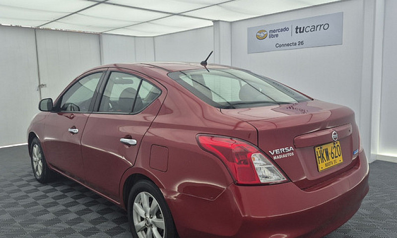 Nissan Versa 1.6 Sen...
