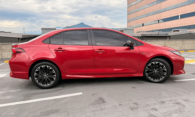 Toyota Corolla 2.0 R...