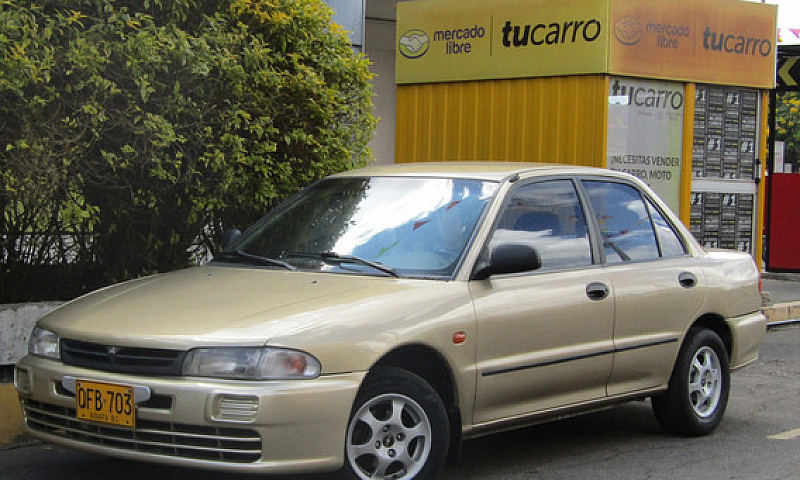 Mitsubishi Lancer 1....