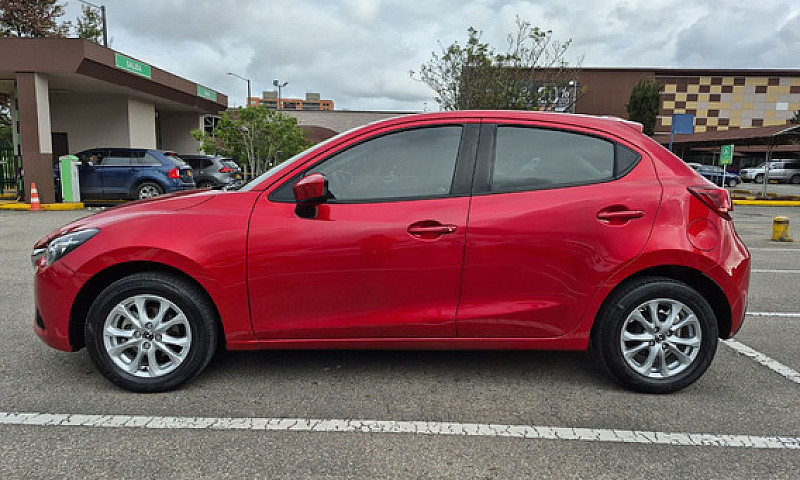 Mazda 2 1.5 Touring...
