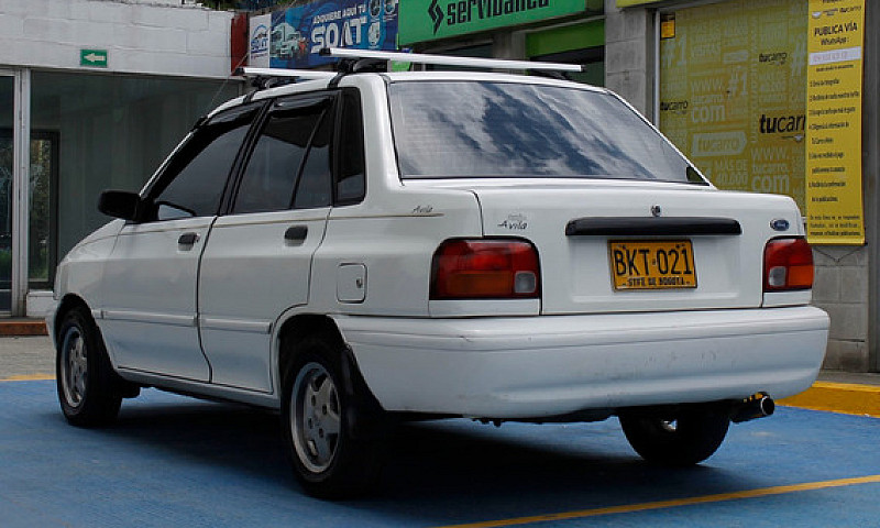 Ford Festiva Avila...