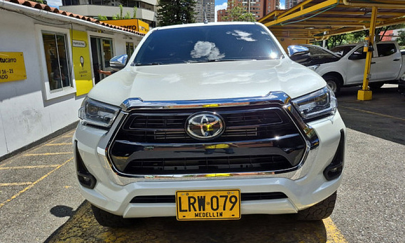 Toyota Hilux 2.4 Die...