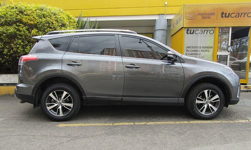Toyota Rav4 2.0 Stre...