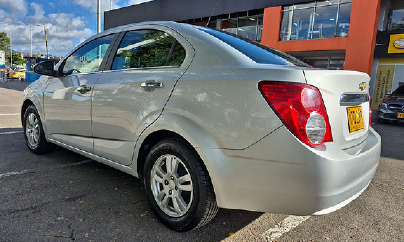 Chevrolet Sonic 1.6 ...