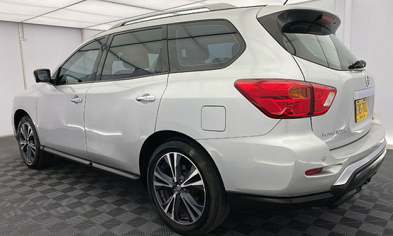 Nissan Pathfinder 3....