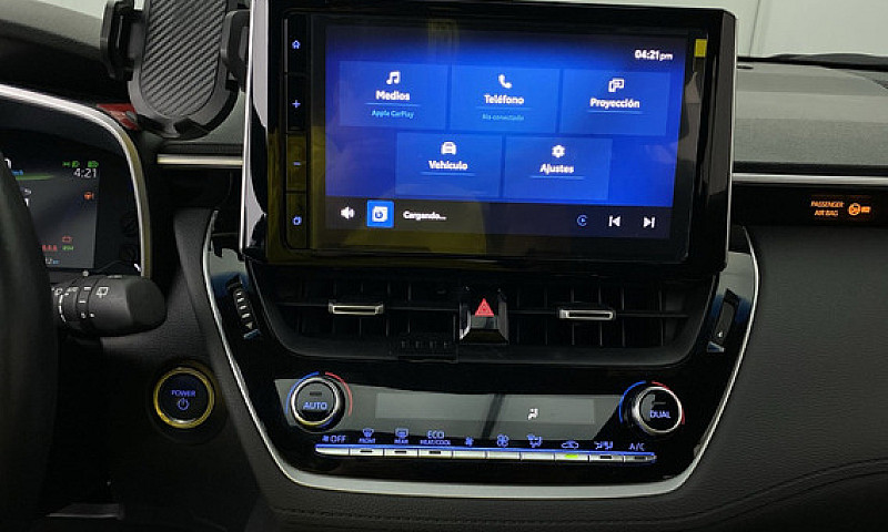 Toyota Corolla Cross...