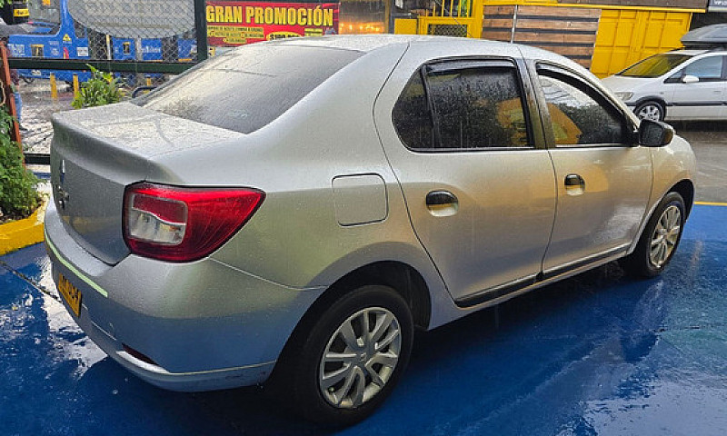 Renault Logan Expres...