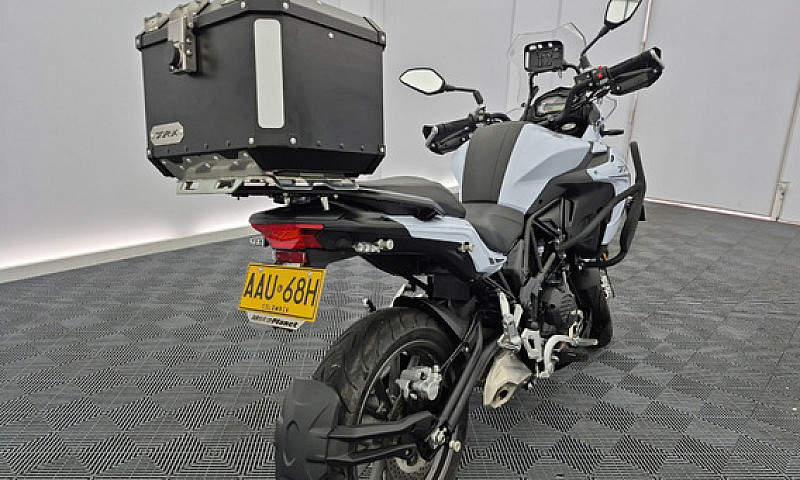 Benelli Trk 502...