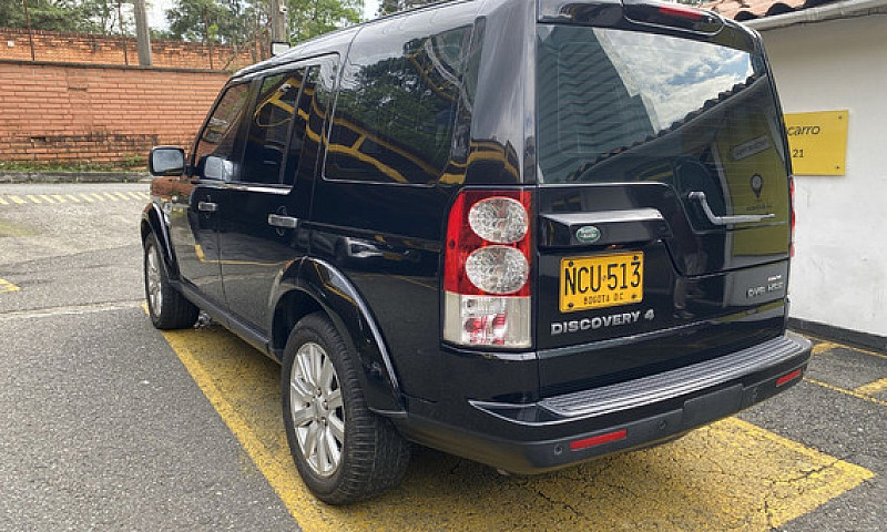 Land Rover Discovery...